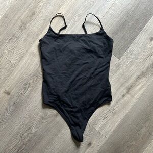 EUC Aritzia Babaton Contour Black Spaghetti Strap Cami Bodysuit